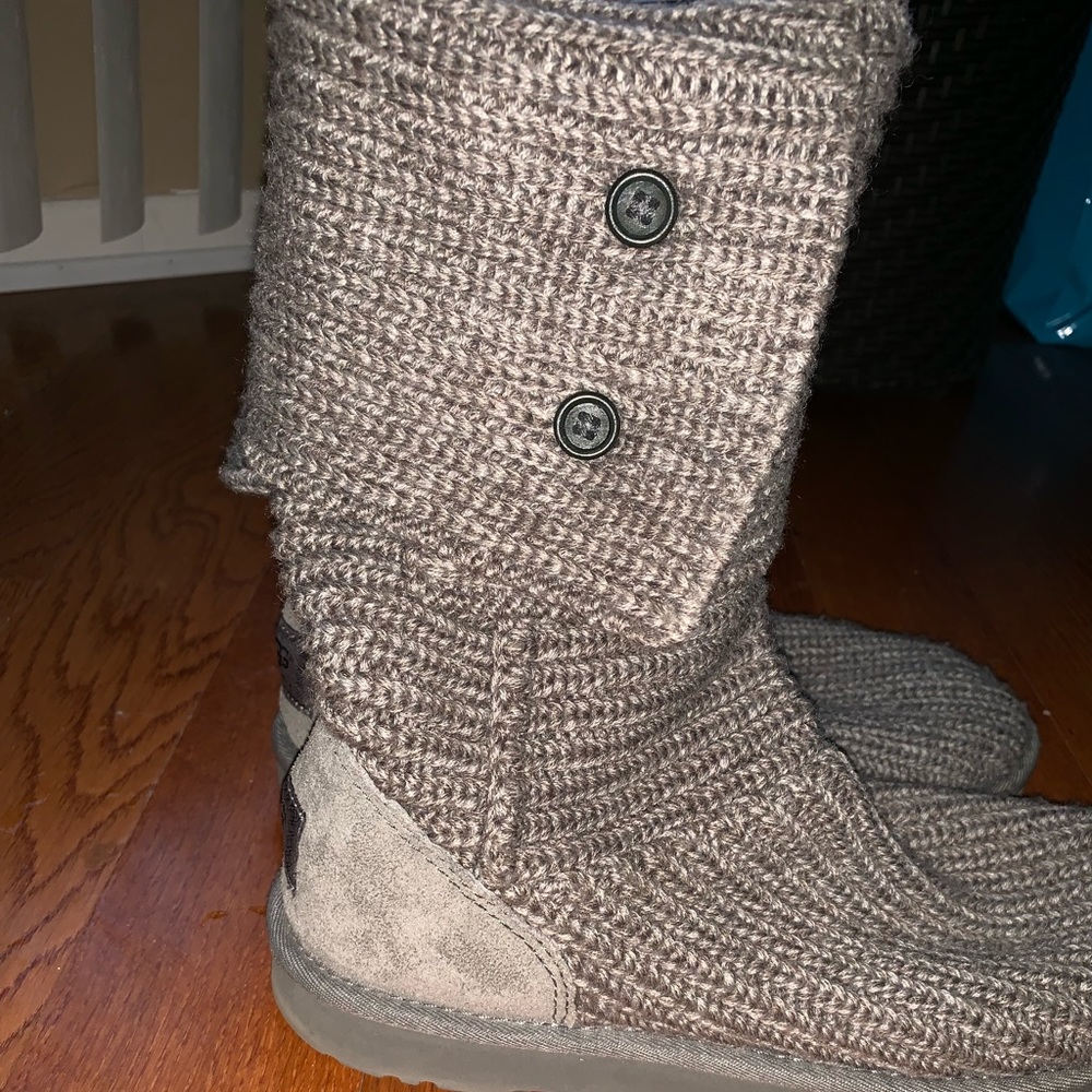 Gently Used Ugg Classic Cardy Boots